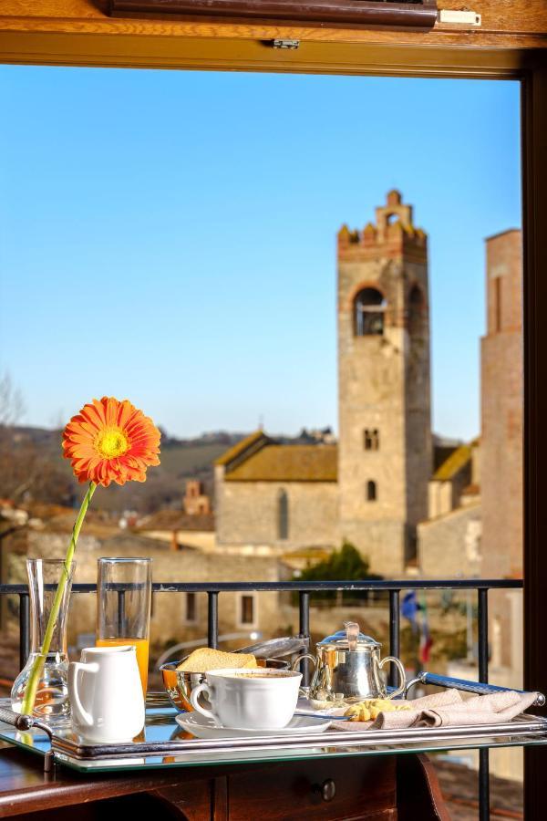 Hotel La Pace Asciano Buitenkant foto