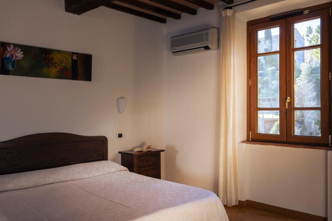 Hotel La Pace Asciano Buitenkant foto
